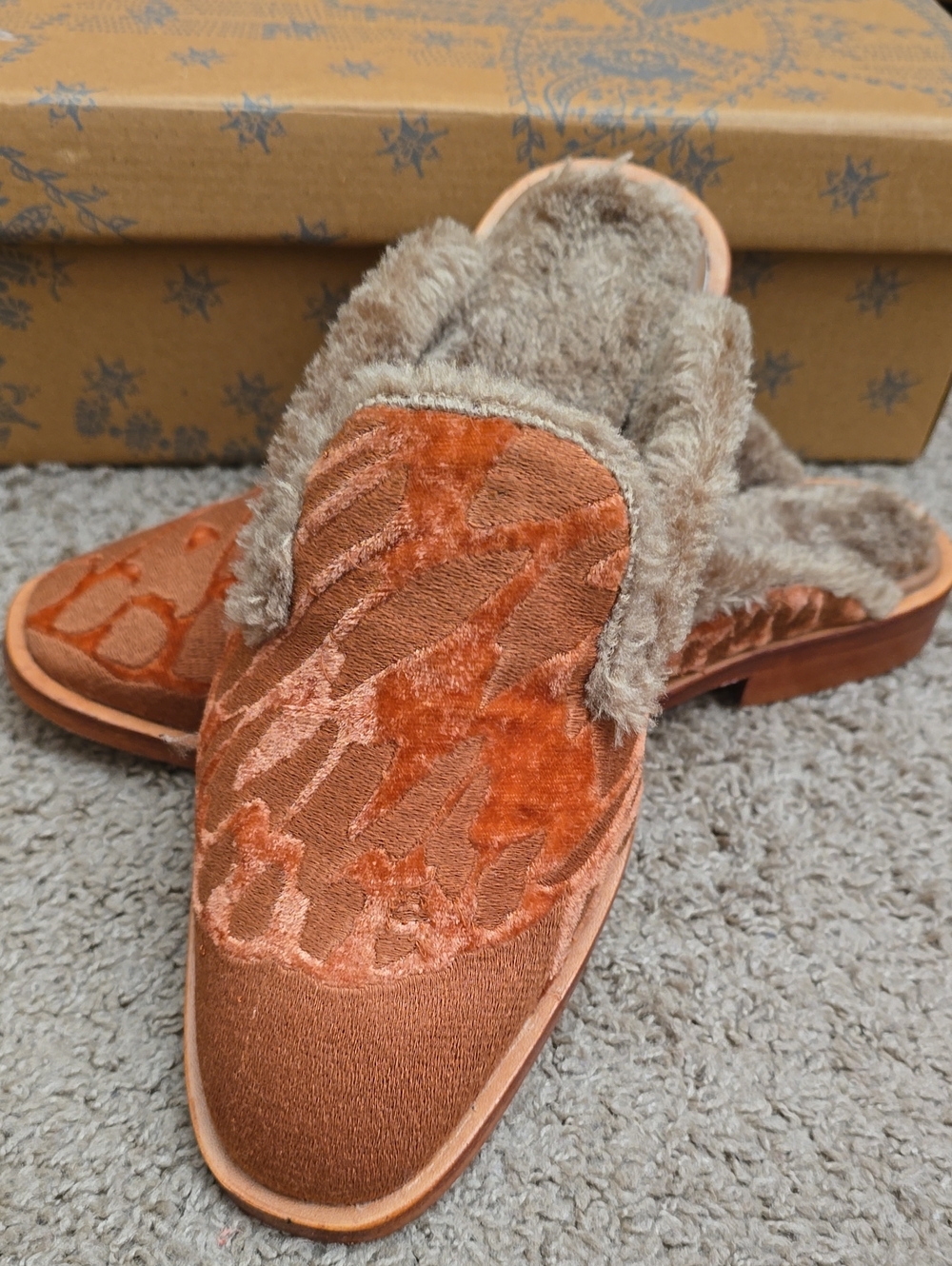 Free People Rust Velvet Faux-Fur Lined Slip-On Mules Size 7/37